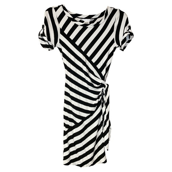 Diane von Furstenberg Striped Short Sleeve Faux Wrap Dress Black White Size‎ 4 - Picture 1 of 9